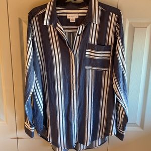 Liz Claiborne NWOT Striped  Long Sleeve Hidden Button Front close Hi/Lo hemline